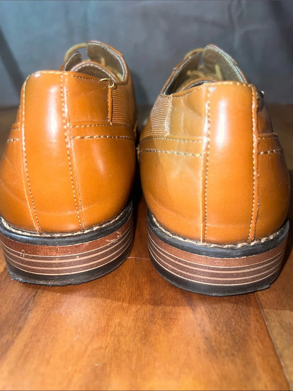 Tahari  *Folley* Lace up Oxford Shoes.